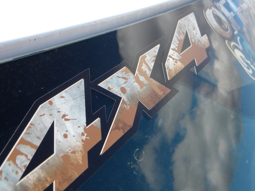 4x4 Off-Road - Mud Splashed Steel 4x4 Off-Road - Mud Splashed Steel