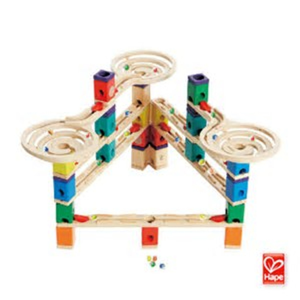 This is another construction from the same kit