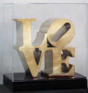 LOVE (SCULPTURE) BY ROBERT INDIANA