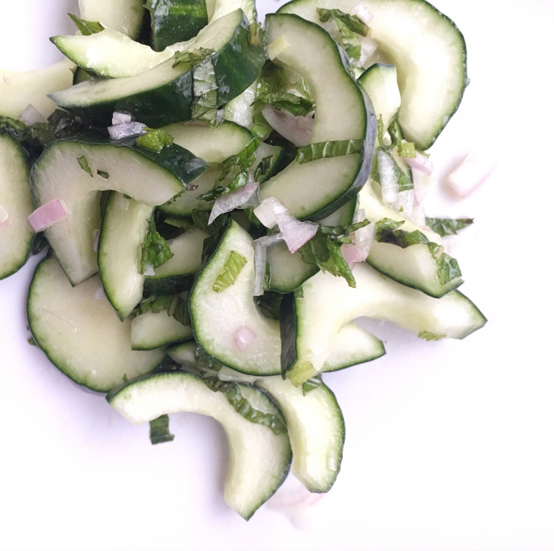 DELIGHTFUL & EASY SUMMER SALAD