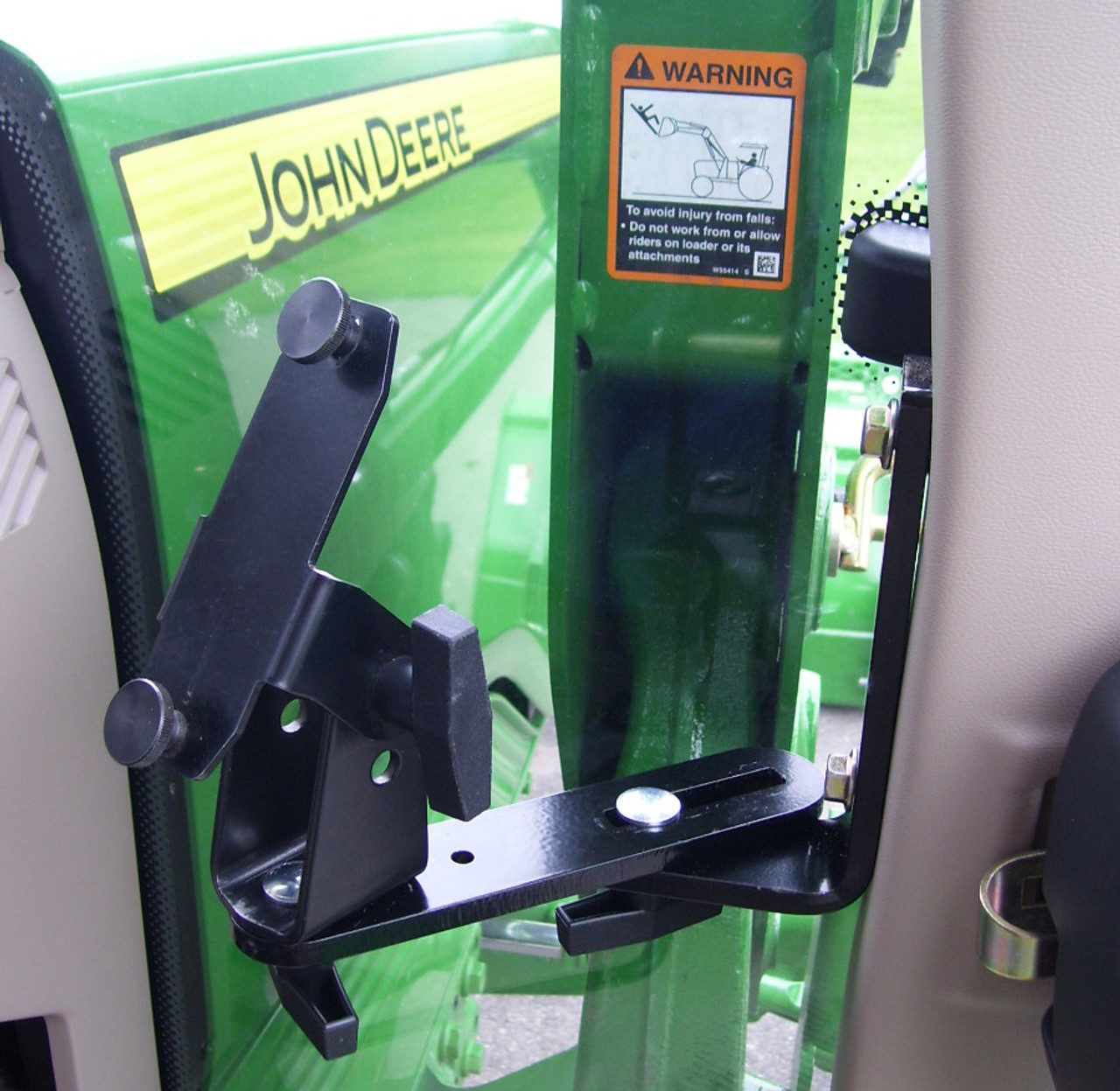 Vehicle Kit for Quick Change Bracket for John Deere Display Monitors