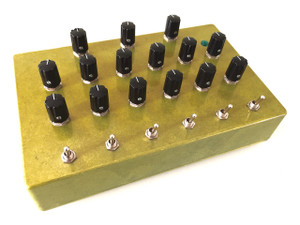 Used SKYCHORD ELECTRONICS SLEEPDRONE 6 limited GOLD SOLD!!!