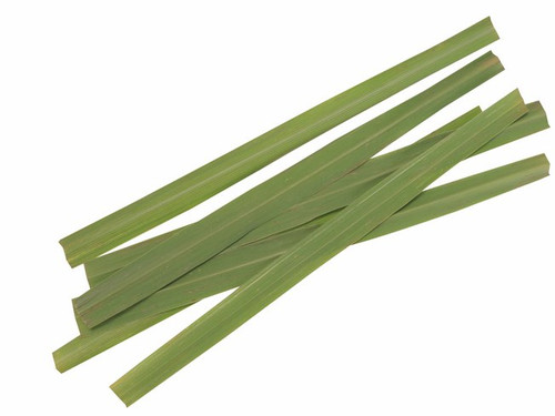 CAPIM CIDREIRA (Cymbopogon citratus);