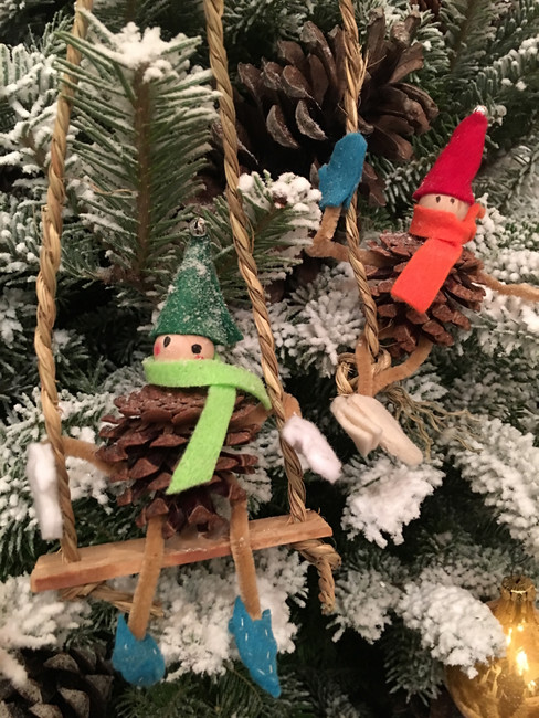 Jazz up your Tree or Gift Wrapping with these DIY Ornaments
