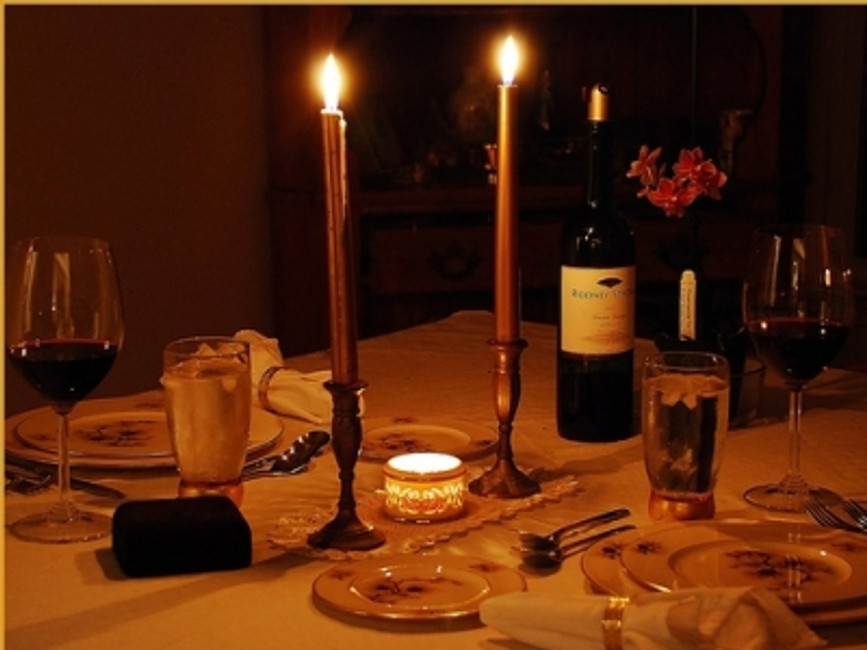 How to create a truly romantic and intimate dinner