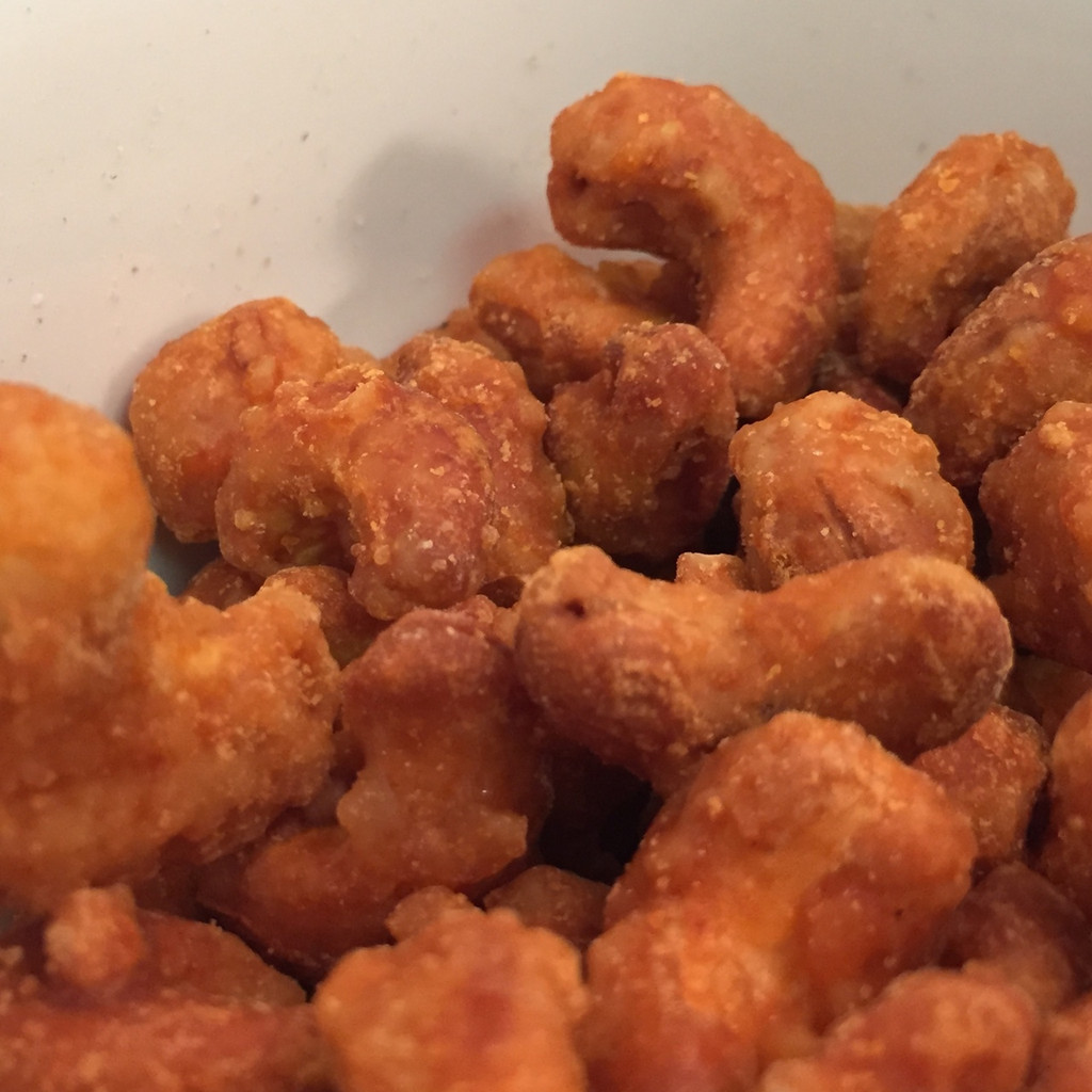 40 oz. Jar Sriracha Cashew Crunch