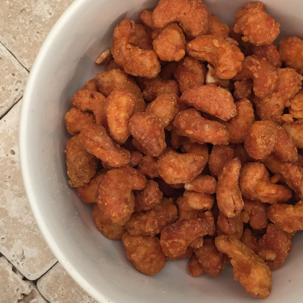 40 oz. Jar Sriracha Cashew Crunch