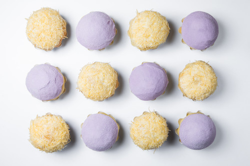 QDB NOCHE BUENA BOX: 6 Queso de Bola, 6 Ube (priced per dozen)