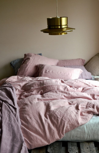 Rose Quartz stonewashed linen quilt cover. Heavy weight rustic linen