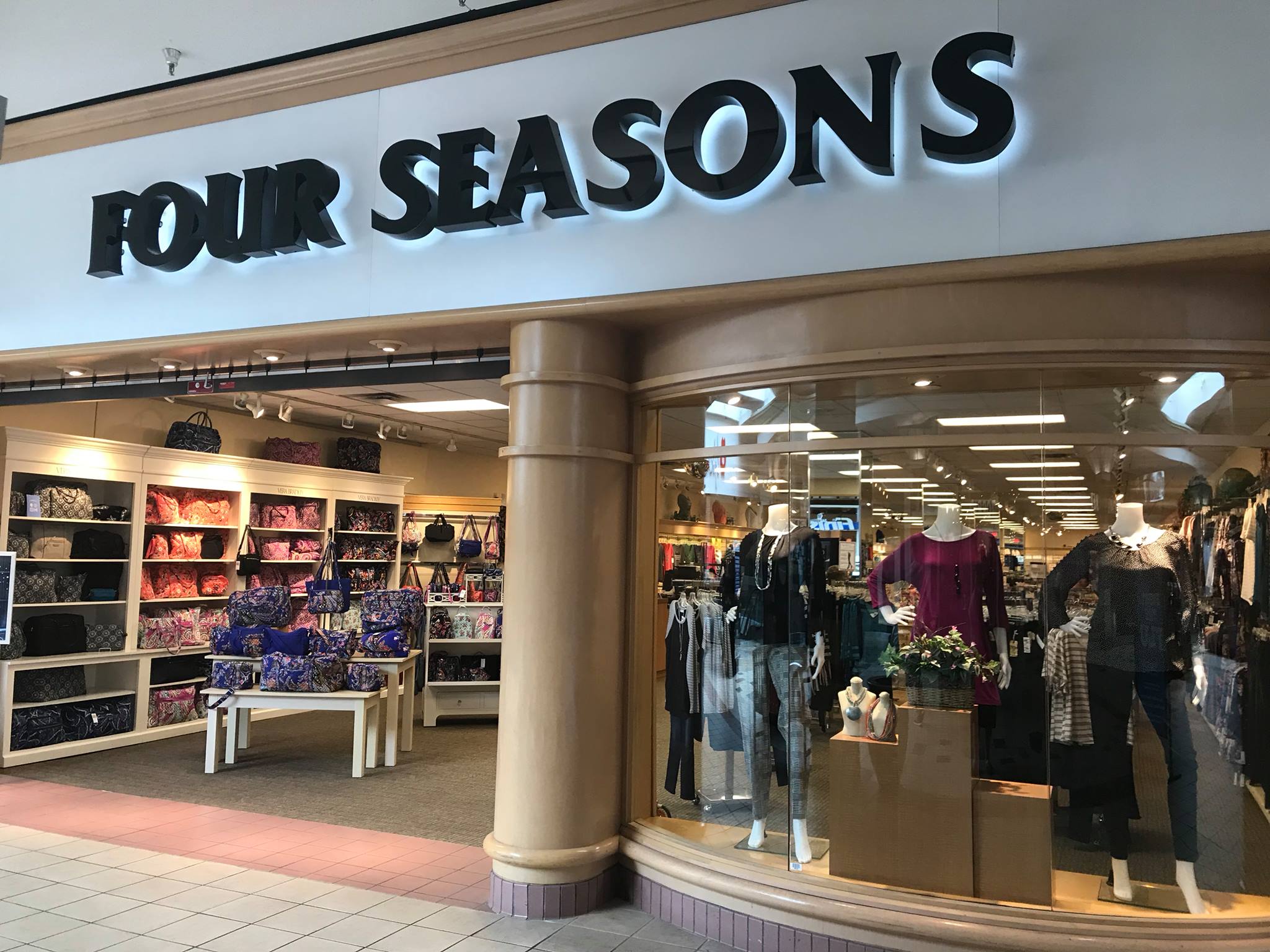 Four Seasons Direct Cedar Rapids Iowa Women S Fashion Store