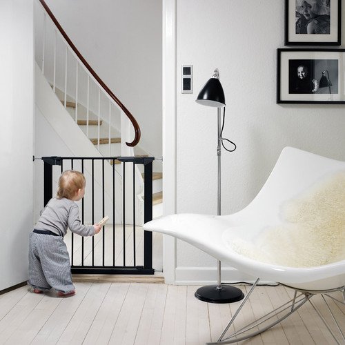 Babydan Premier True Pressure Fit Safety Gate - Black (73.5 - 79.6cm; Max 119.3) Babydan Premier True Pressure Fit Safety Gate - Black (73.5 - 79.6cm; Max 119.3)