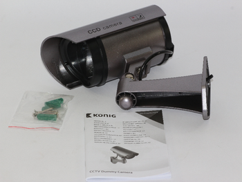 Konig Outdoor Dummy CCTV Camera With Flashing LED, IR LED's & Wall Mount Bracket Konig Outdoor Dummy CCTV Camera With Flashing LED, IR LED's & Wall Mount Bracket