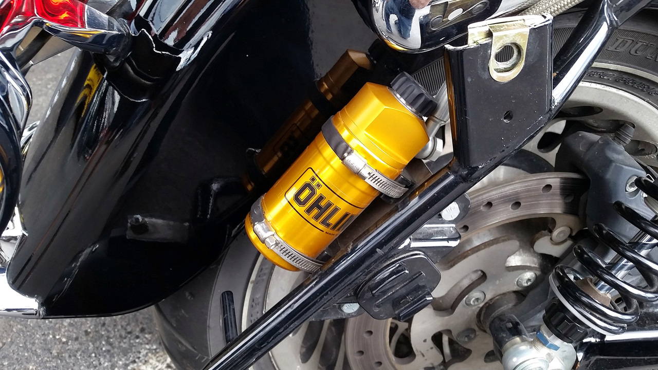 bagger dragshocks race version w remote reservoir for harley