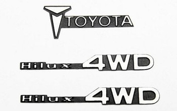 TOY 1/10 Metal Emblem for Tamiya Hilux Trail Finder TF2 RC4WD VVV-C0007 Mojave TOY 1/10 Metal Emblem for Tamiya Hilux Trail Finder TF2 RC4WD VVV-C0007 Mojave