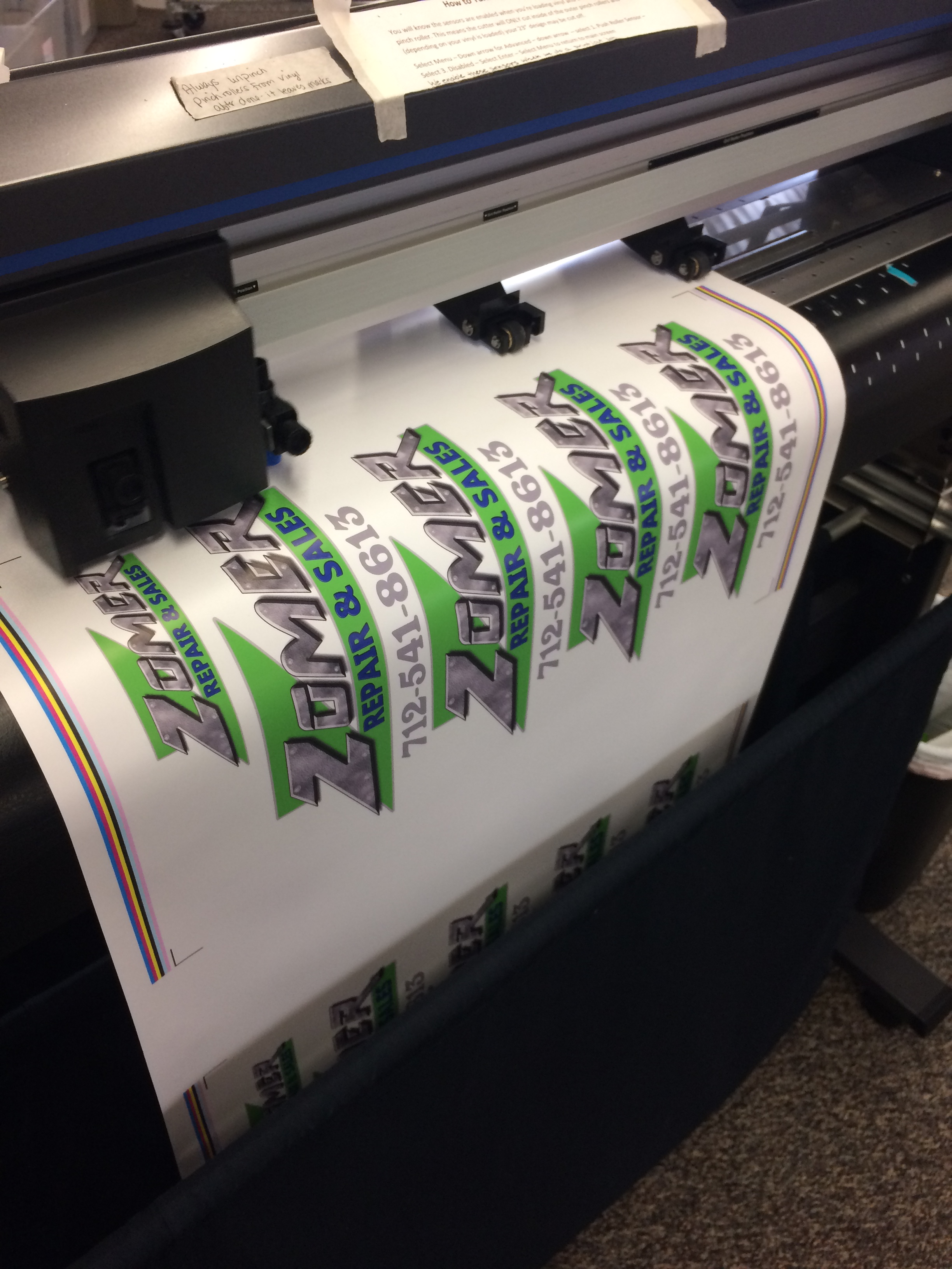 zomer-printed-logo-for-tshirts-on-cutter1.jpg
