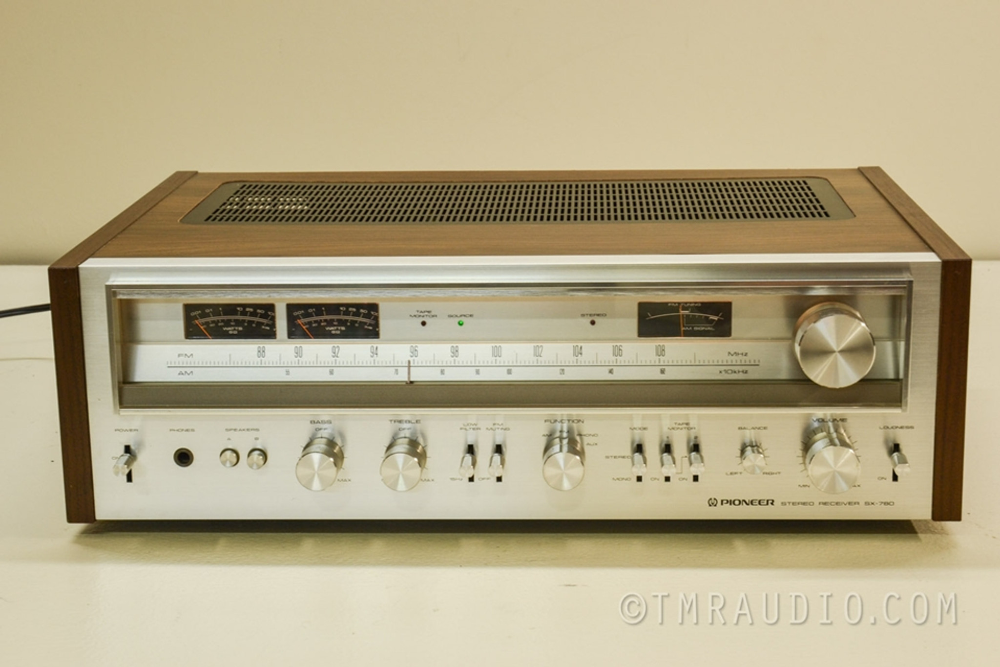 Pioneer SX-780 Vintage AM / FM Stereo Receiver; Just Serviced - Near ...