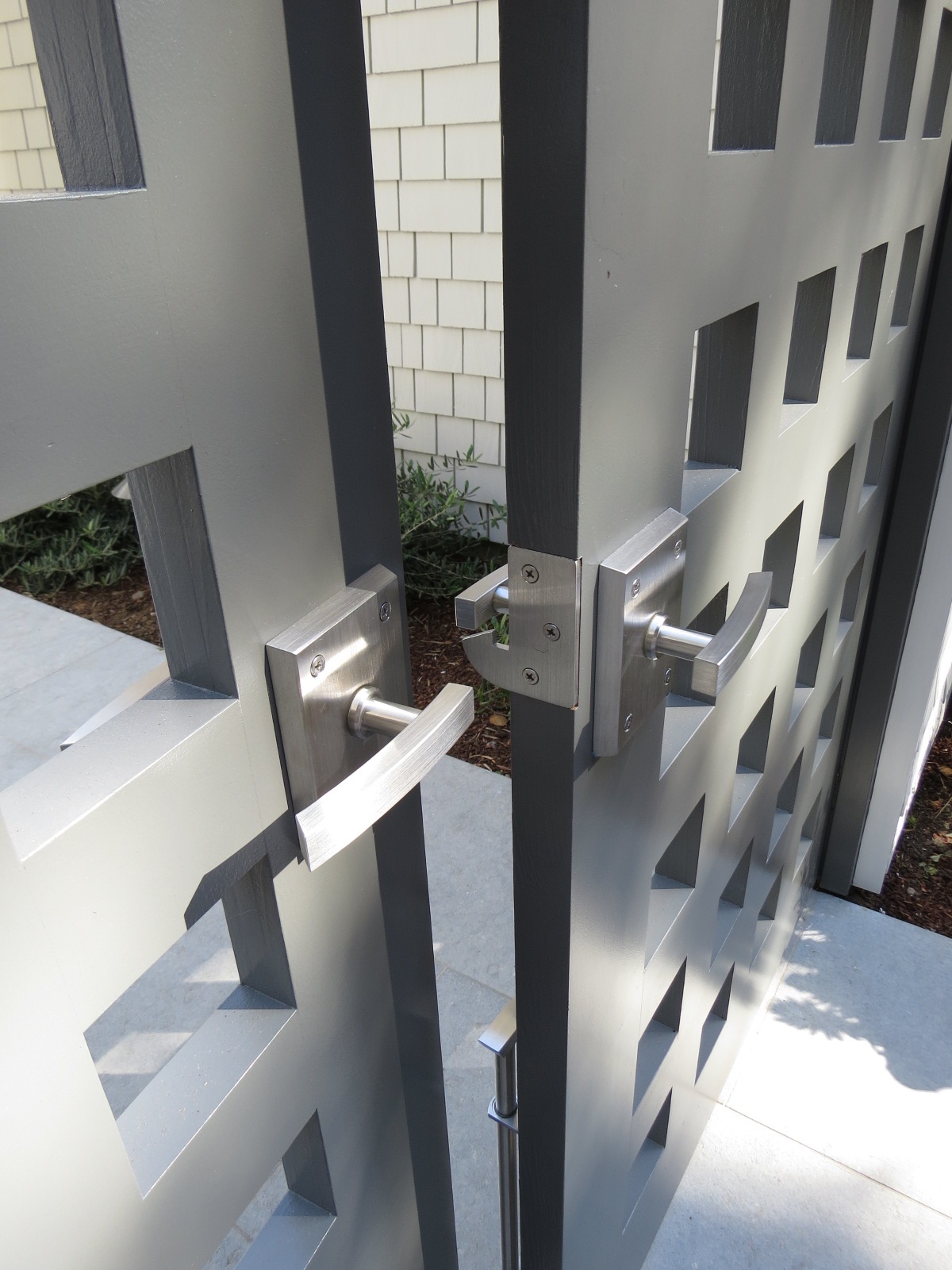 opening-the-active-gate-on-a-double-gate-including-marine-grade-stainless-alta-latch.jpg opening-the-active-gate-on-a-double-gate-including-marine-grade-stainless-alta-latch.jpg