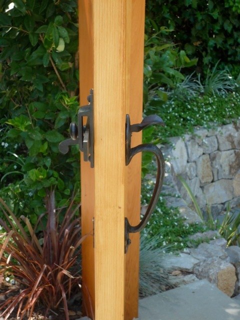 Side View Of Coastal Bronze Thumb Latch 40 300 Straight