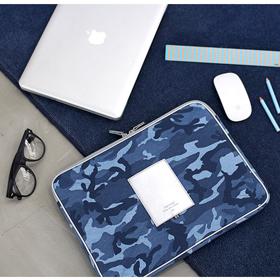 sof tail laptop pouch
