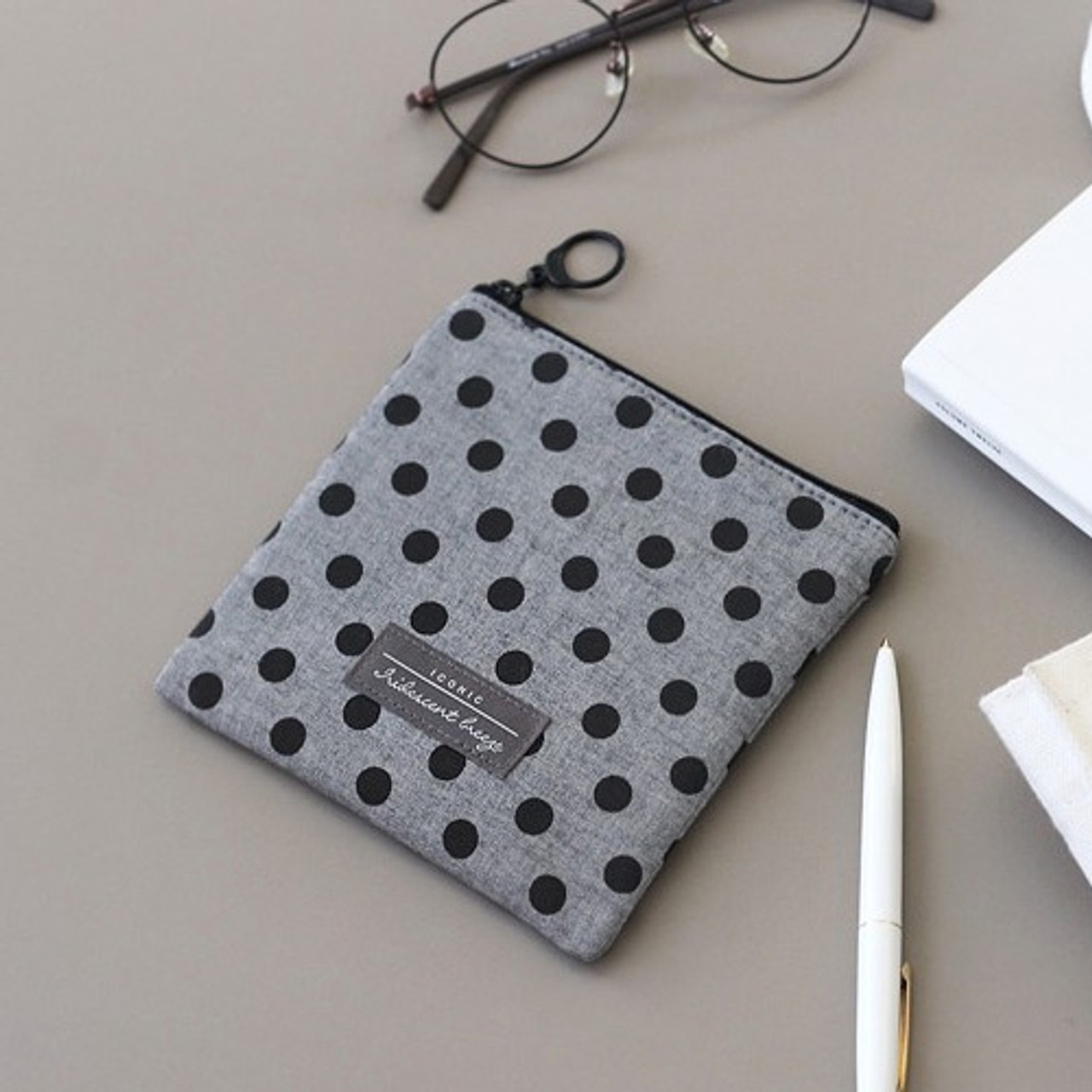 Iconic Comely pattern small flat zipper pouch