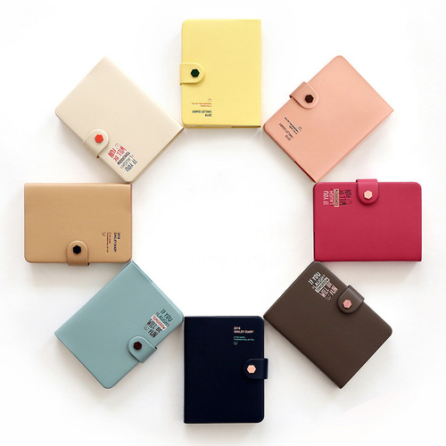 2018 Smiley dated daily diary scheduler with tray 2018 Smiley dated daily diary scheduler with tray