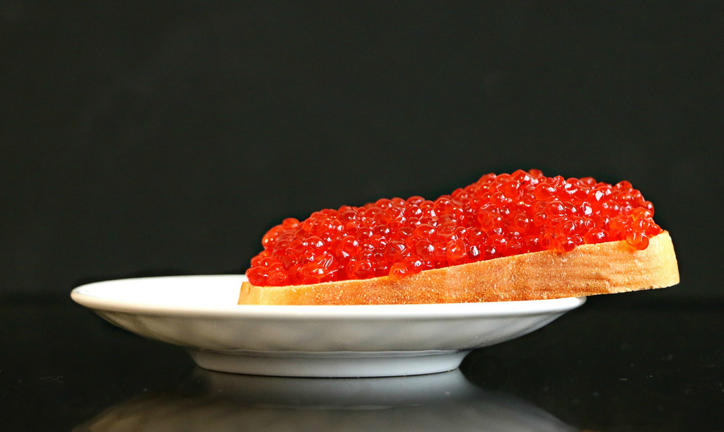 How does the taste of a caviar substitute compare to real caviar?