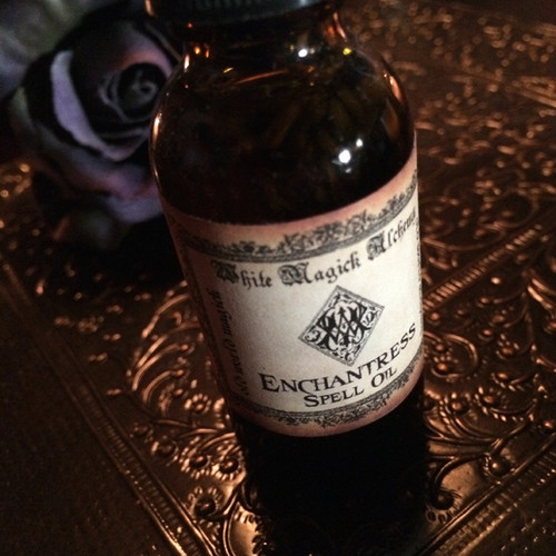 ENCHANTRESS Spell Oil . Love, Sex, Bewitchments