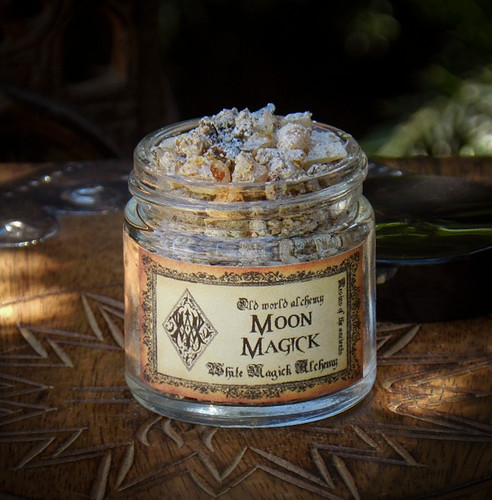 MOON MAGICK Resins of the Ancients