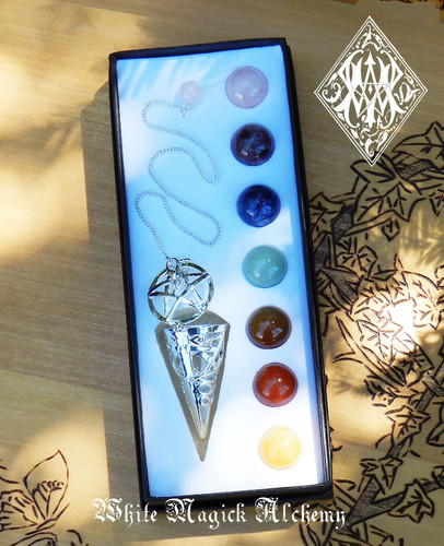 Seven Stone Pendulum Set with Changeable Gemstones for Divination, Reiki & Aligning Chakras