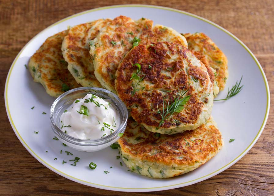 Low carb cauliflower fritters are a great snack.