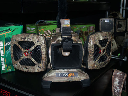 Primos Boss Dogg Electronic Game Call, FAST SHIPPING