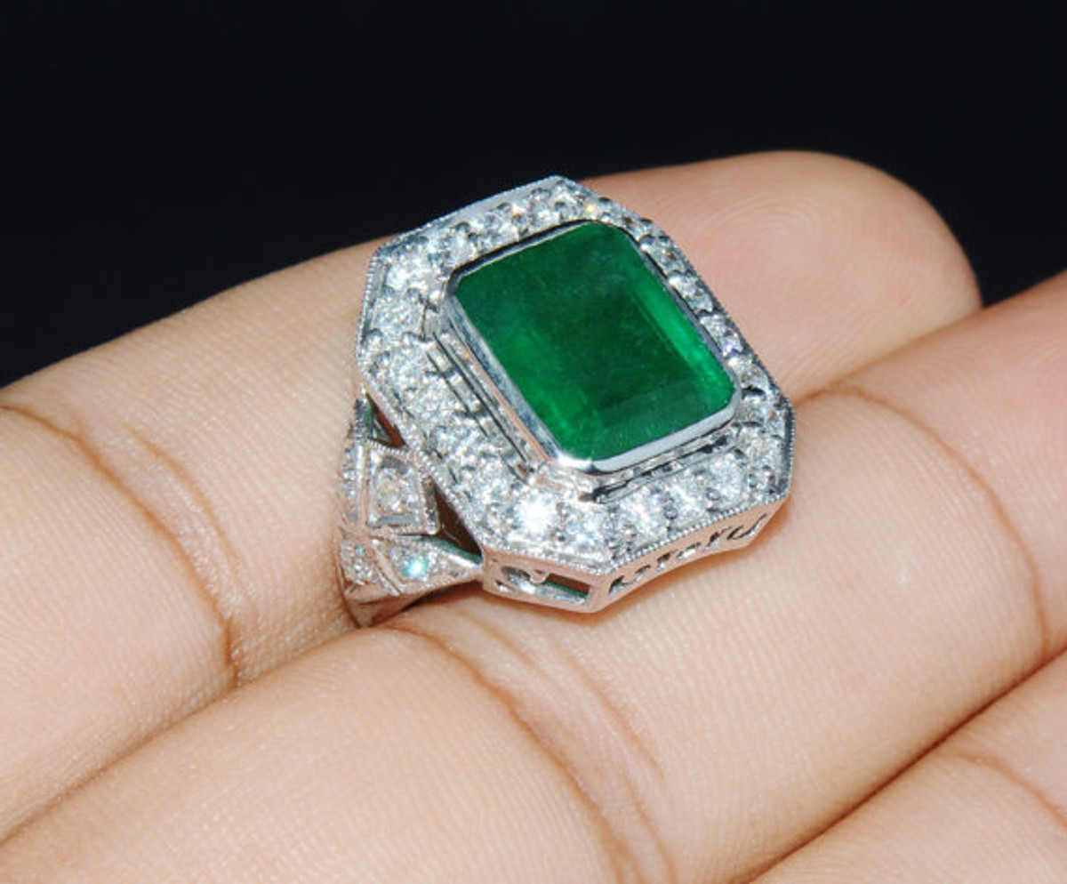 Certified Natural 7.5CTS VS F Diamond Zambian Emerald 18K Solid Gold Halo Ring