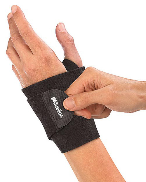Mueller 4505 Wraparound Wrist Support | Physical Sports First Aid Mueller 4505 Wraparound Wrist Support | Physical Sports First Aid