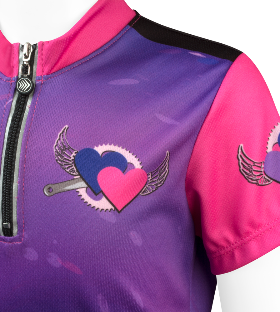 child-cyclingjersey-flyinghearts-offfront-detail.png