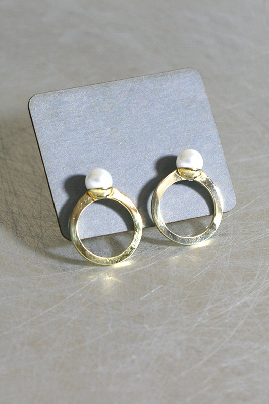 Pearl Gold Solitaire Ring Stud Earrings from kellinsilver.com