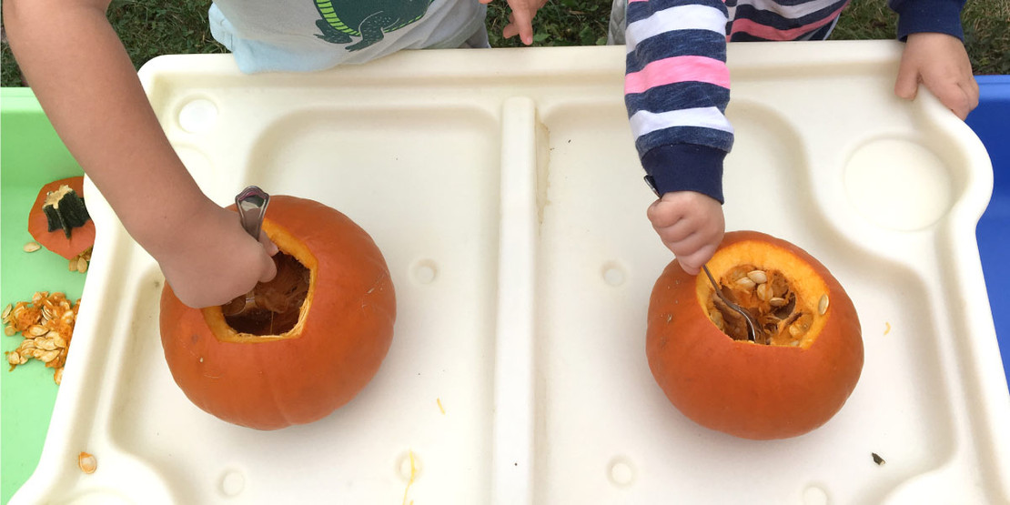 Easy-Clean Pumpkin Sensory Activity Easy-Clean Pumpkin Sensory Activity