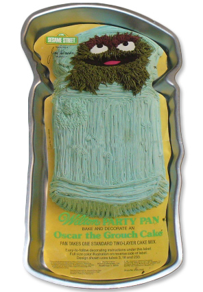 oscarthegrouchcakepan2.jpg oscarthegrouchcakepan2.jpg