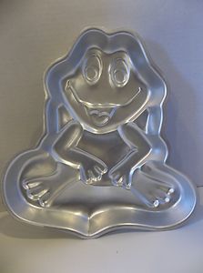 toad or frog cake pan toad or frog cake pan