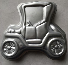 vintage-car-sized.jpg vintage-car-sized.jpg