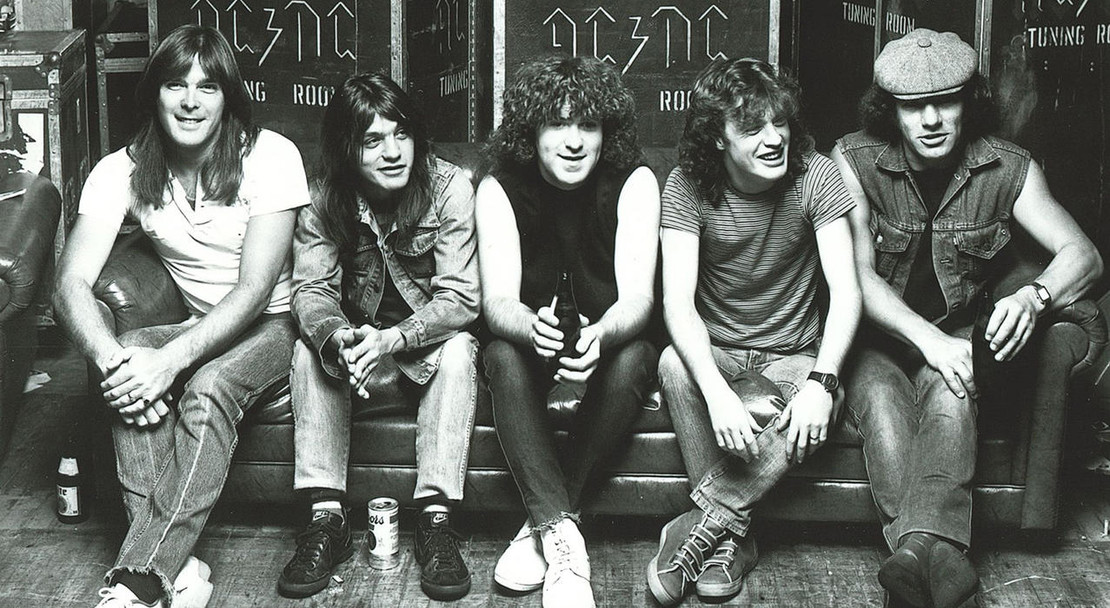 AC/DC: Bridging the Gap between Rock and Heavy Metal AC/DC: Bridging the Gap between Rock and Heavy Metal