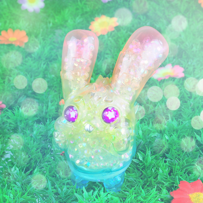 Jade Monster : Twinkle Rainbow PRE-ORDER SHIPS DEC 2017
