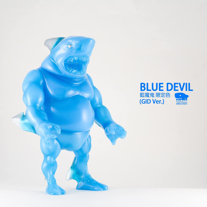 Shark Papa : Blue Devil GID PRE-ORDER SHIPS SEP 2018