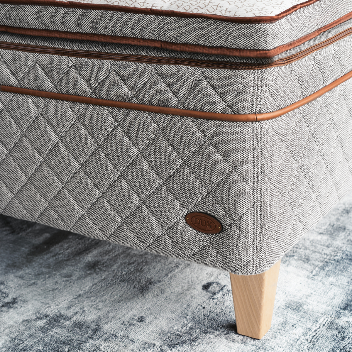 The DUX 3003 with Xupport Duxiana