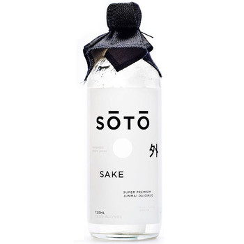 Soto Super Premium Junmai Daiginjo Sake Japan 720ml Soto Super Premium Junmai Daiginjo Sake Japan 720ml