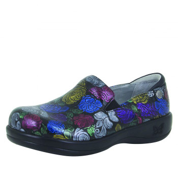 nursing clogs clearance