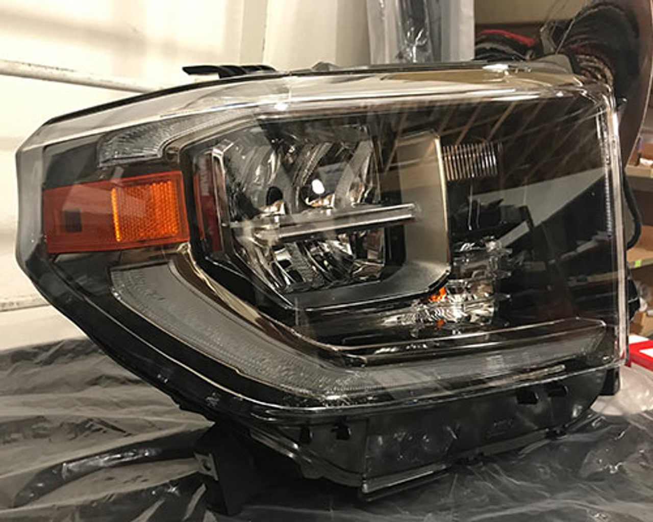 2018 Toyota Tundra LED headlights