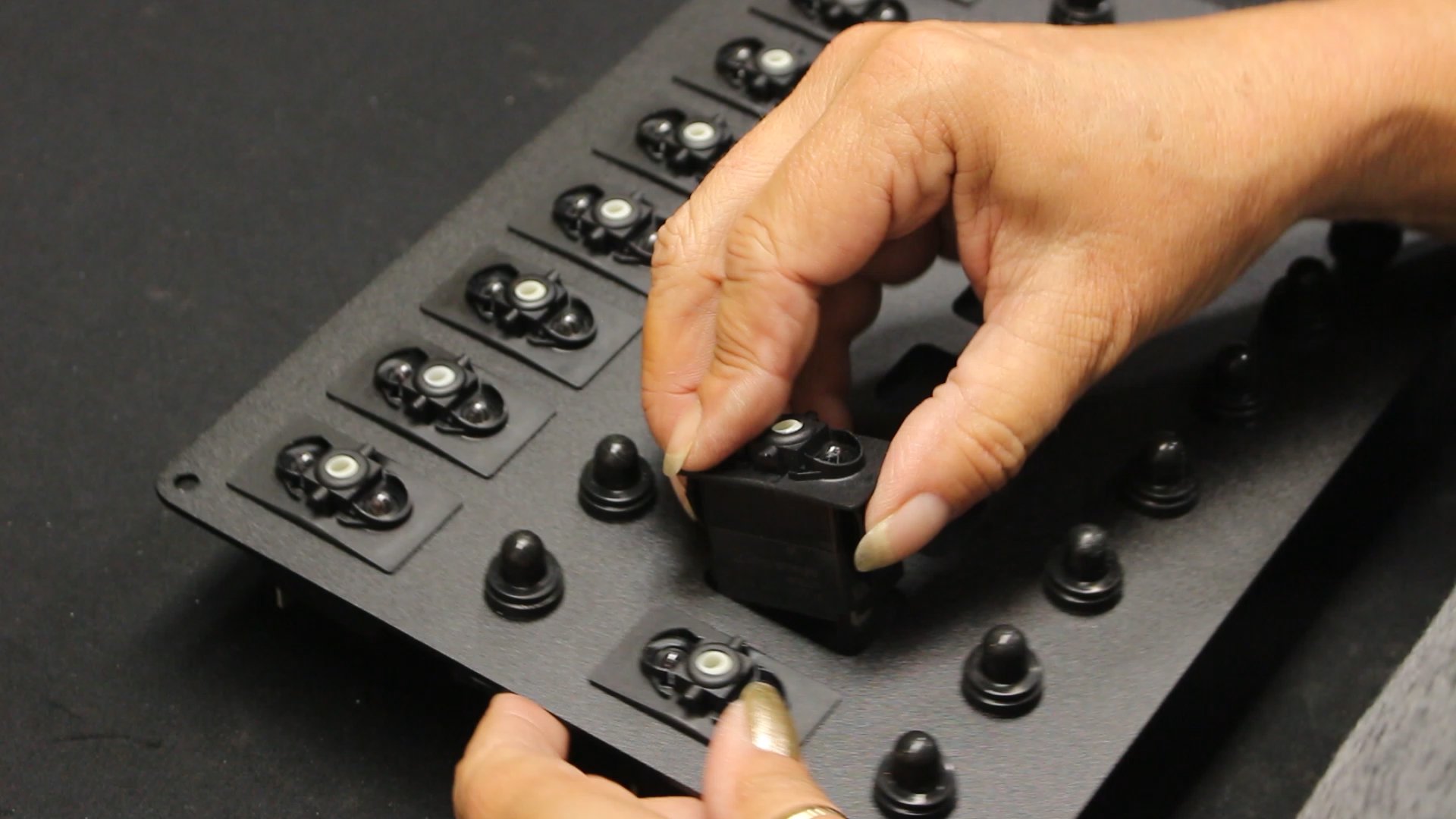How to Build a Marine Switch Panel or Repair an Existing One - Week 4 ...
