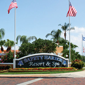 Safety Harbor Resort & Spa Bedding By DOWNLITE