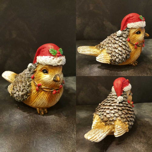 Christmas Robin Ornament Table Display