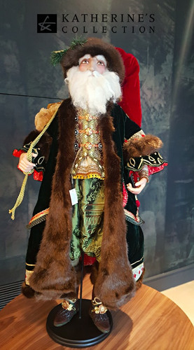 Old World Santa Doll Display